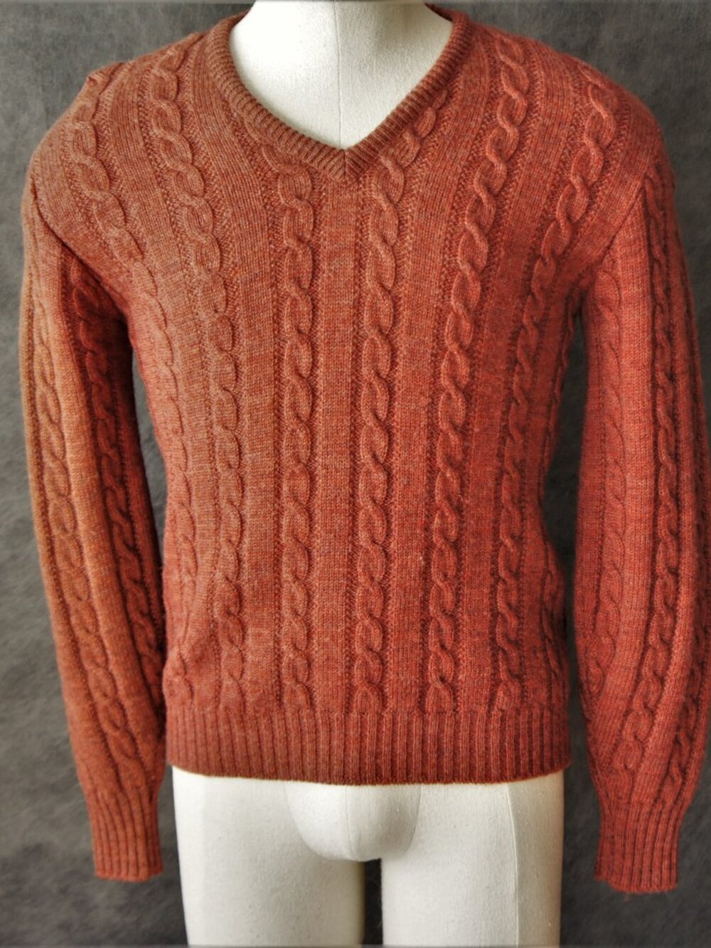 Vintage Jantzen Wool Cable Knit Sweater - Men's Rusty Brown V-Neck (Size 40)